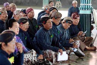 Selama Ini Kami Para Abdi Dalem Kraton Yogyakarta Tidak Ada THR Baru Mulai Tahun Lalu Dan Sekarang Kata Juru Kunci Selama Ini Kami Para Abdi Dalem Kraton Yogyakarta Tidak Ada THR Baru Mulai Tahun Lalu Dan Sekarang Kata Juru Kunci